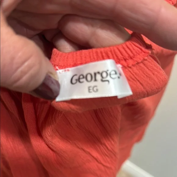 Stylish Red Open-Back Dress - Picture 5 of 5